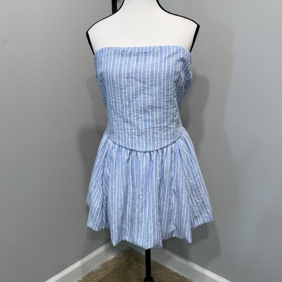 Urban Outfitters Pants - Urban Outfitters Kimchi Blue & White Medium Strapless Open-Back Bubble Romper